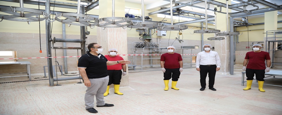 KESİMHANEDE BU SENE KORONAYA KARŞI SIKI TEDBİRLER ALINDI
