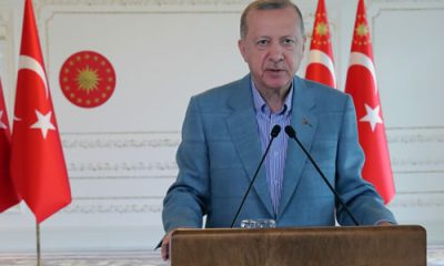 Türkiye’yi yeniden kendi iç meseleleriyle boğuşan bir ülke hâline getirerek asırlık uyanışımızı önlemeye çalışıyorlar”