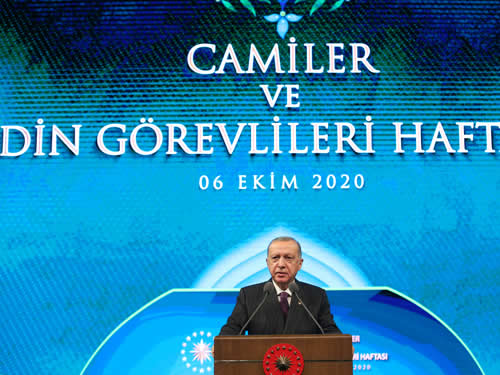 “AYASOFYA CAMİİ’NİN İBADETE AÇILMASI, HUKUK VE DEMOKRASİ İÇİNDE YÜRÜTÜLEN 86 YILLIK MÜCADELENİN EN TATLI MEYVESİDİR”