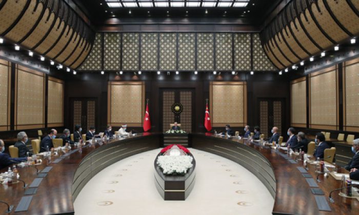 Cumhurbaşkanı Erdoğan, Din İşleri Yüksek Kurulu Üyelerini kabul etti