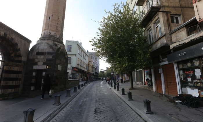 BÜYÜKŞEHİR BELEDİYESİ HAMDİ KUTLAR CADDESİ’NDE ONARIM ÇALIŞMASI BAŞLATIYOR