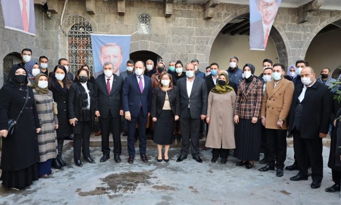 BAŞKAN ZEYNEL ABİDİN BEYAZGÜL,SİVEREK İLÇESİNDE TEMASLARDA BULUNDU