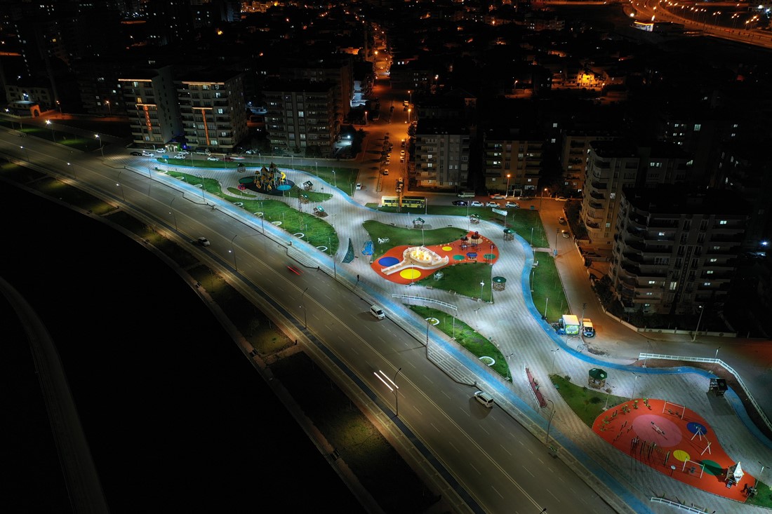 KİMLİKLİ PARKLAR, HALİLİYE’YE RENK KATTI