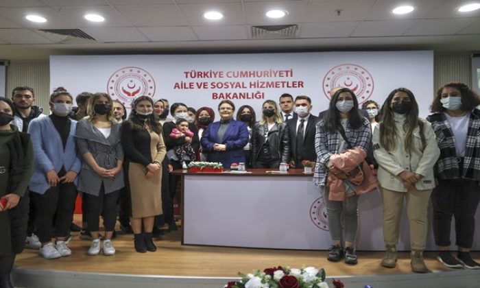 Devlet Korumasında Yetişen 985 Genç Kamuda İstihdam Edilecek