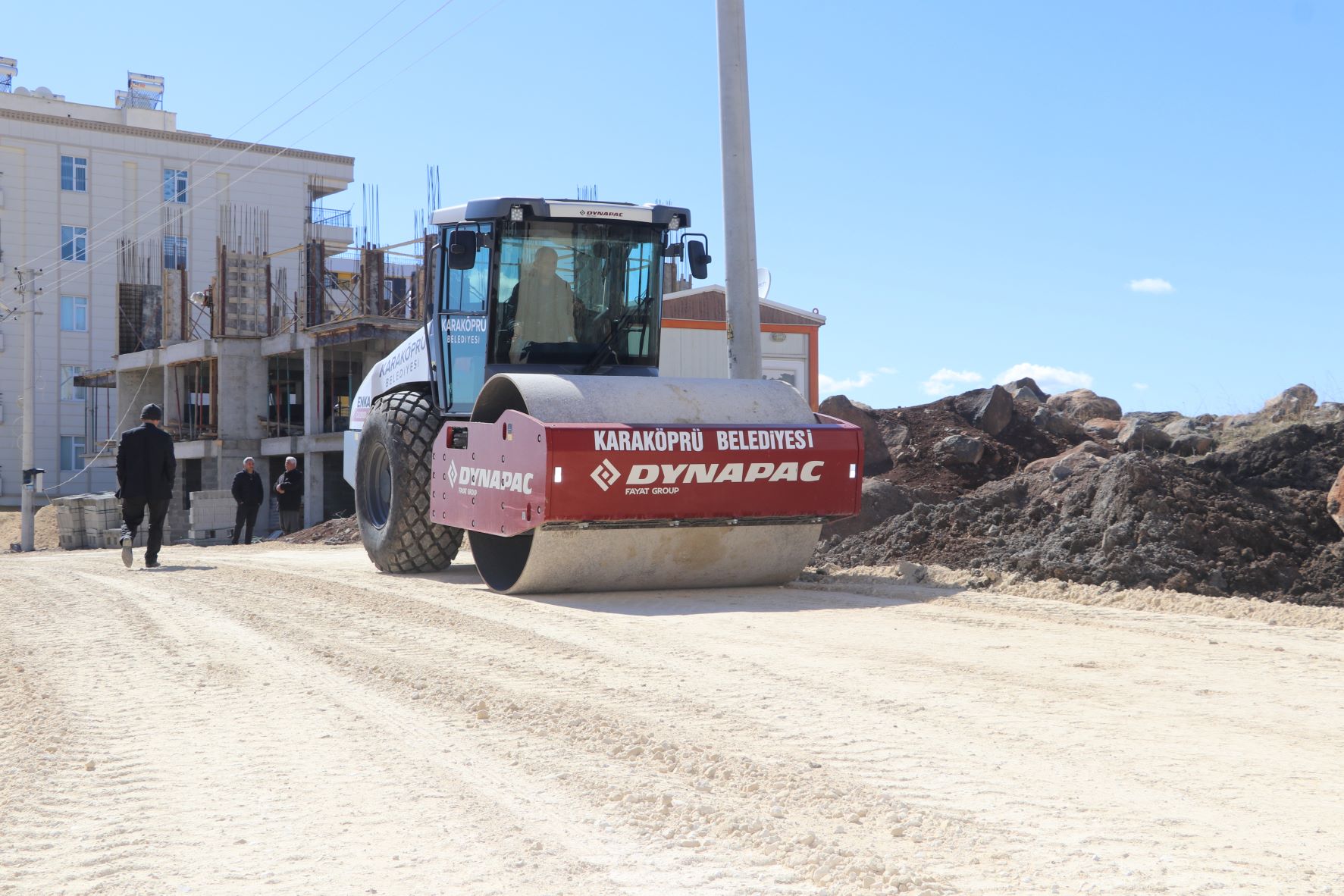 KARAKÖPRÜ’DE ÜST YAPI MESAİSİ TAM GAZ DEVAM