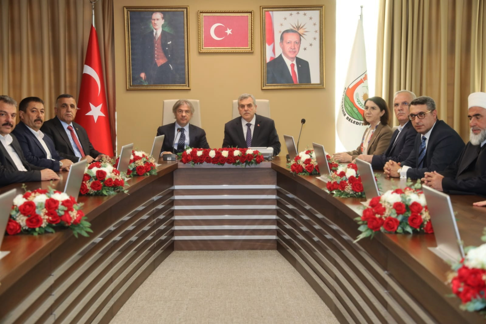 BAKAN YARDIMCISI DEMİRCAN’DAN ŞANLIURFA BÜYÜKŞEHİR BELEDİYESİNE ZİYARET