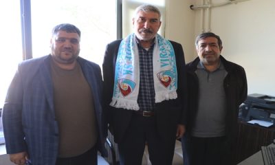 Mehmet Ekinci, Viranşehir Belediye Spor Kulüp Başkanı Nurettin Karakış’ı tebrik etti