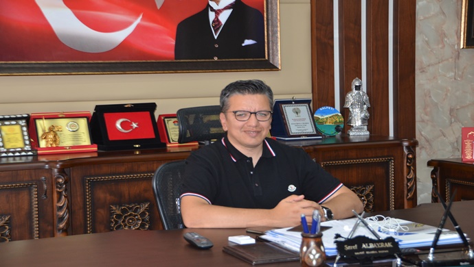 HALFETİ BELEDİYE BAŞKANI ŞEREF ALBAYRAK `DAN 10 ARALIK DÜNYA İNSAN HAKLARI GÜNÜ MESAJI