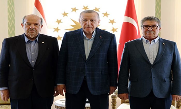 Cumhurbaşkanı Erdoğan, KKTC Cumhurbaşkanı Tatar ve KKTC Başbakanı Üstel ile bir araya geldi