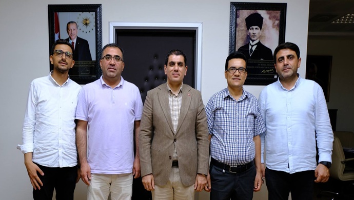 ŞANLIURFA BAROSU BİRECİK İLÇE TEMSİLCİSİ AVUKAT SALİH BOYATAN `DAN KAYMAKAM MUSTAFA GÜRBÜZ’E ZİYARET 