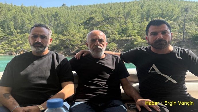 Bora Toprak Tahliyesinin Ardından İlk Kez Görüntülendi Yanında Sürpriz Bir İsim Vardı