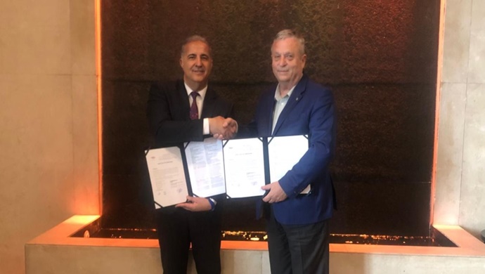 GÜNEYSAN AGRO TEKNİK GRUP ve ROMANYALI S.C. SPIACT CF ARAD S.A. ARASINDA STRATEJİK ORTAKLIK YAPILAN İMZA TÖRENİ İLE TAÇLANDIRILMIŞ OLDU