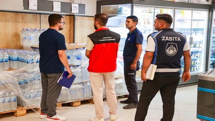 HARRAN’DA HALK SAĞLIĞI İÇİN MARKETLER DENETLENDİ