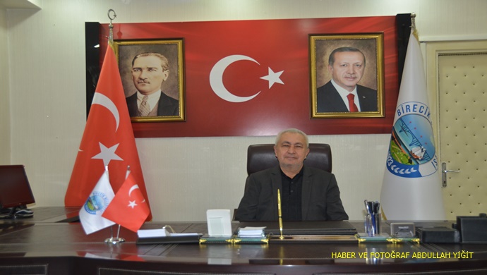 REŞİT ÇERİKAN`DAN24 KASIM ÖĞRETMENLER GÜNÜ MESAJI