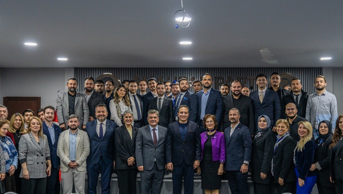 Anahtar Parti İstanbul İl Başkanlığı ev sahipliğinde Dünya Türk Dili Ailesi Günü Programı Düzenlendi