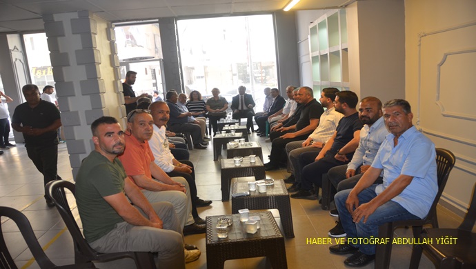 CHP BİRECİK İLÇE BAŞKANI HASAN KURT BAŞKANLIĞINDA BAYRAMLAŞMA PROGRAMI YAPILDI