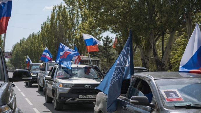 Motor rallileri, Ölümsüz Alay yürüyüşleri ve cesaret dersleri: Birleşik Rusya, Zafer Günü’nü ülke genelinde kutladı